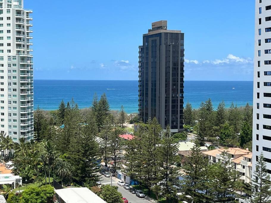 Private Sky Terrace Classic Penthouse 2 Car Parks Apartment Gold Coast Luaran gambar